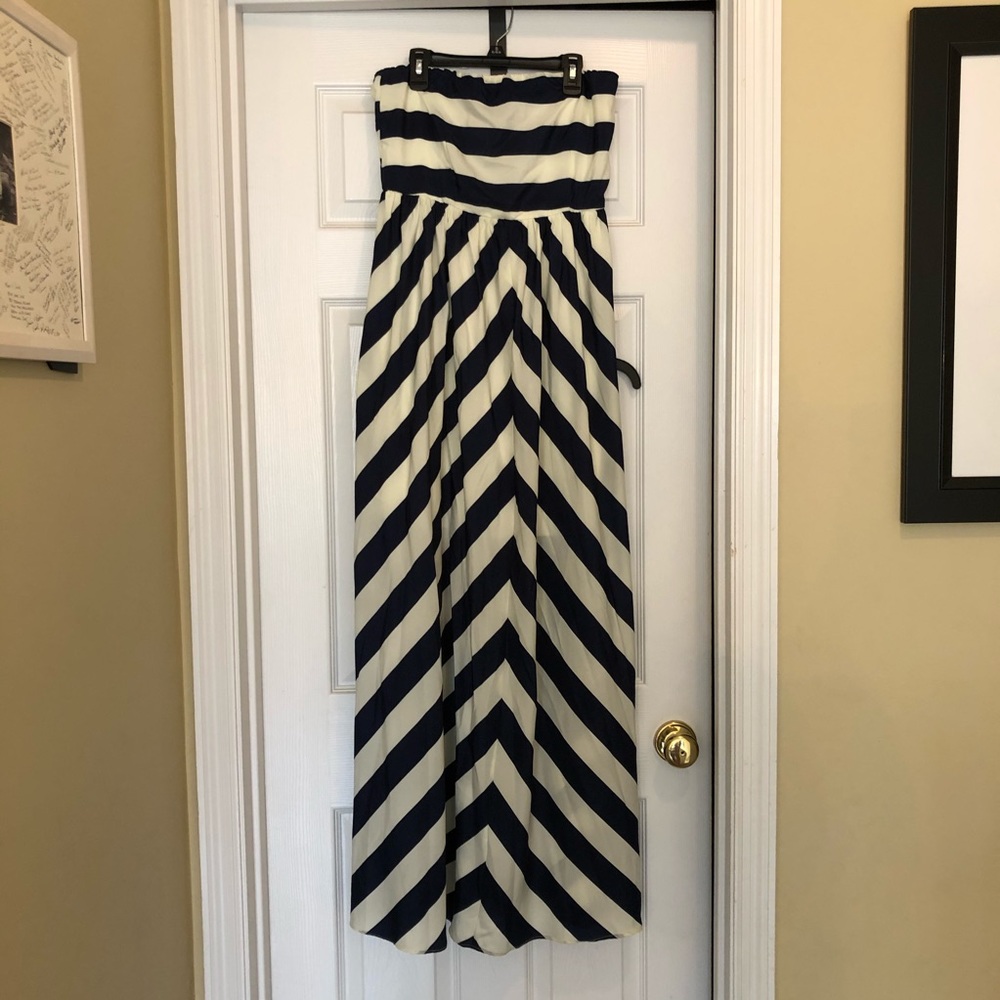 Strapless maxi dress silky material